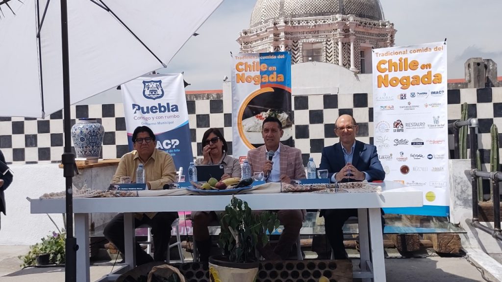 Anuncia autoridades municipales y Canirac comida anual para comenzar con temporada de Chiles en Nogada