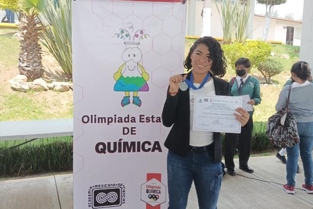 Estudiante de la Preparatoria Benito Juárez García gana medalla de plata en la XXXII Olimpiada Estatal de Química