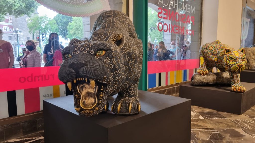 Video desde Puebla: Eduardo Rivera presenta exposición del artista César Menchaca