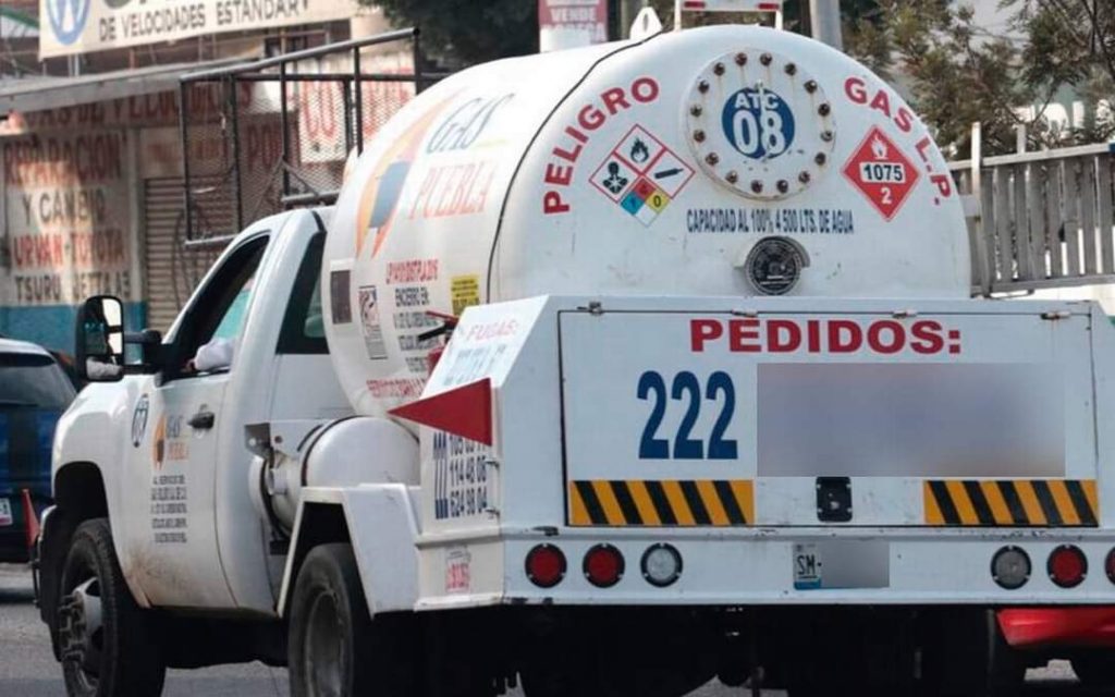 Balean a repartidor de gas en un intento de asalto en el Conde, Puebla