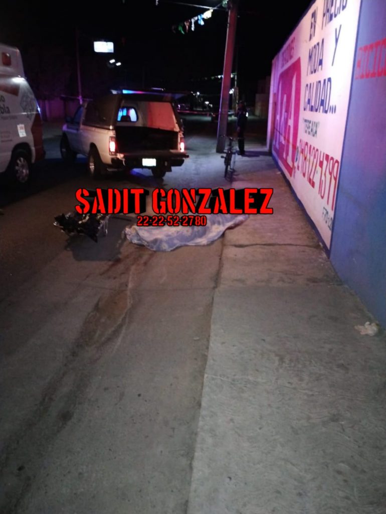 Muere ciclista atropellado en Santo Tomás Hueyotlipan