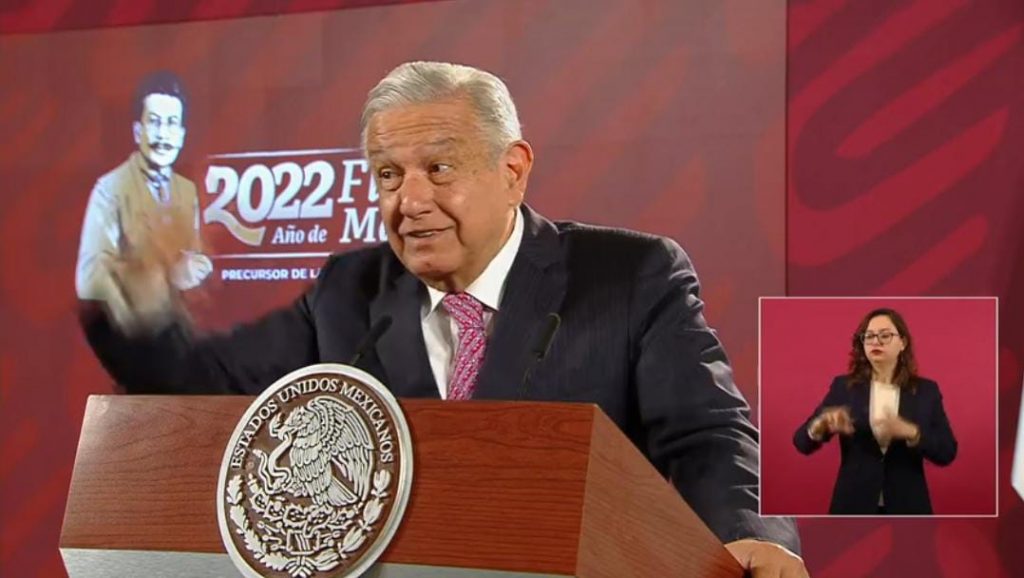 AMLO señala que se investiga juez por suspender multa a Iberdrola