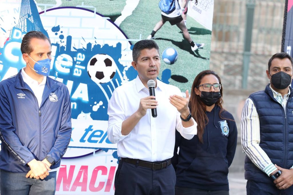 Video desde Puebla: Eduardo Rivera anuncia el torneo “De la Calle a la Cancha”