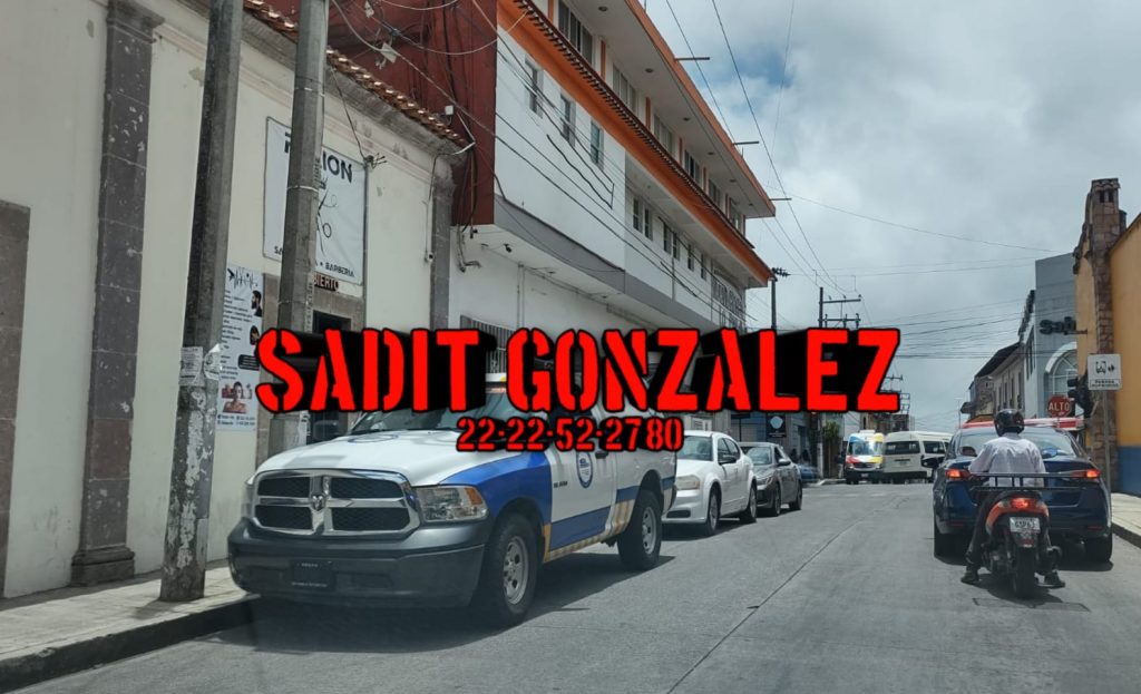 De navajazo en el cuello asesinan a un hombre por riña en Teziutlán