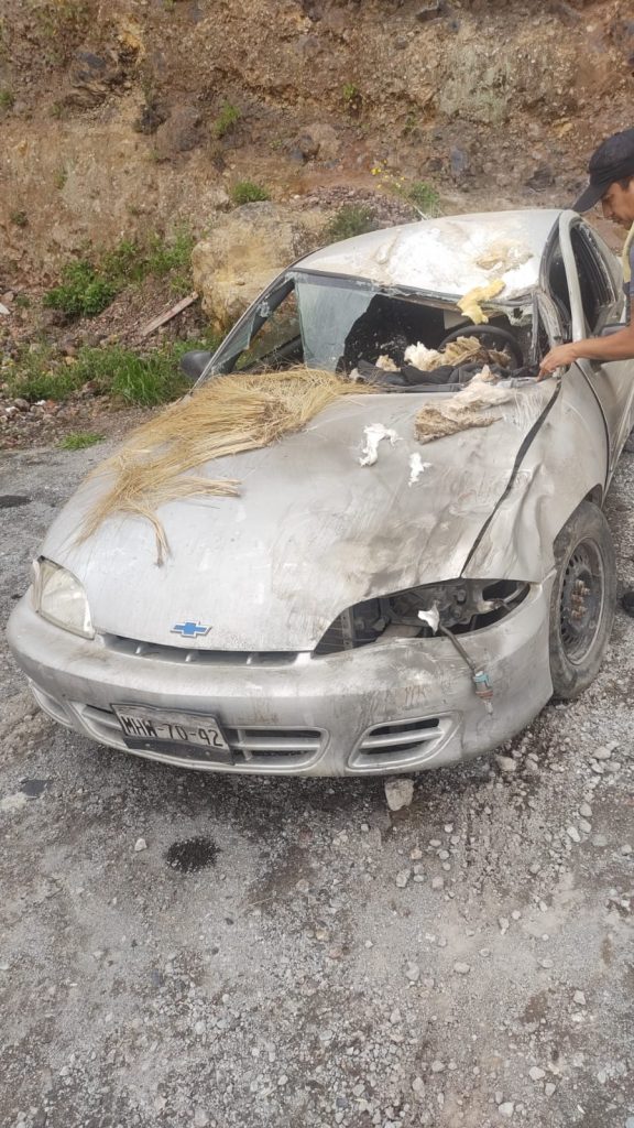 Mueren dos integrantes de familia que chocó contra Geo Termoeléctrica en Chignautla