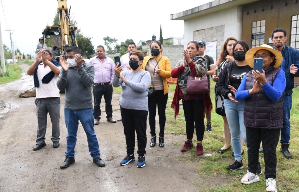 Inicia construcción de drenaje sanitario en Atlahapa 