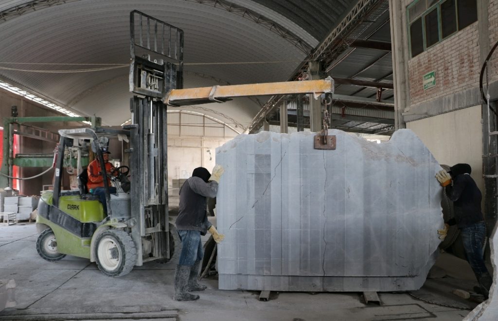 Crecen ingresos totales, remuneraciones y empleo del sector de la construcción: Economía