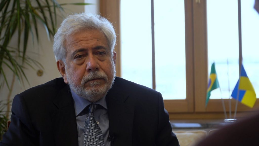 Ucrania: Gobierno ordena a embajador de Brasil que regrese a Kiev