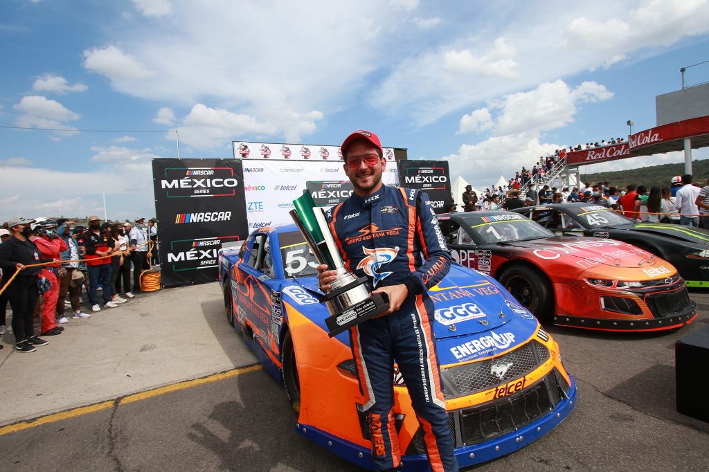 Julio Rejón y la Escudería GGG, al podio de NASCAR Challenge en Puebla