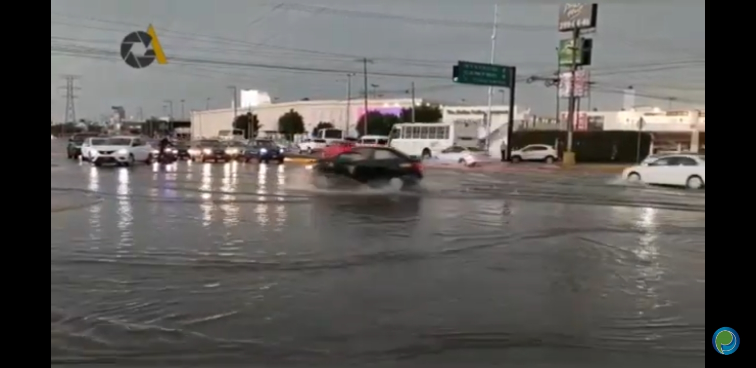 Video desde Puebla: Tromba provoca inundaciones en 11sur y Las Torres