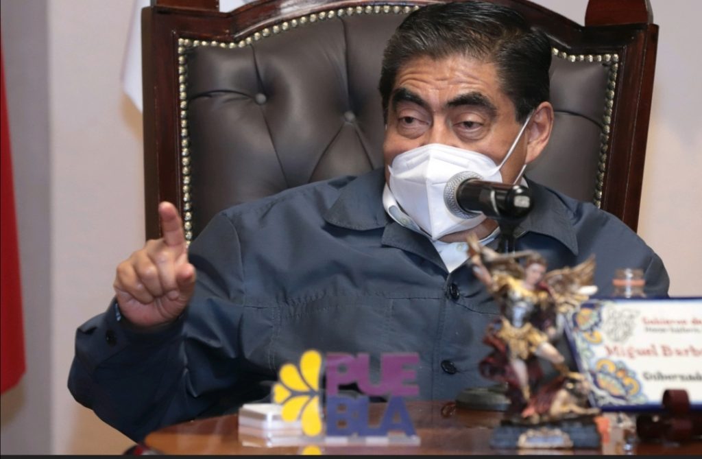 Llama MBH a alcaldes vigilar tianguis y mercados para combatir actos ilícitos