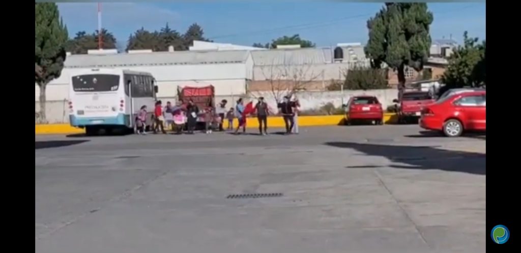Video desde Puebla: Reportan afluencia y acarreo en Amozoc