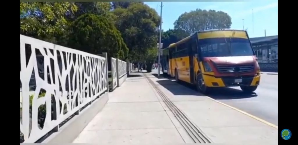 Video desde Puebla: Hasta en camiones acarrean gente en Morena