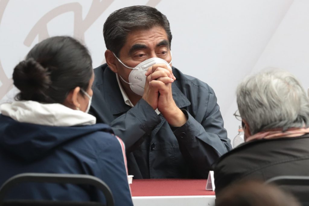 Miguel Barbosa refrenda apoyo a sectores vulnerables en “Martes Ciudadano”