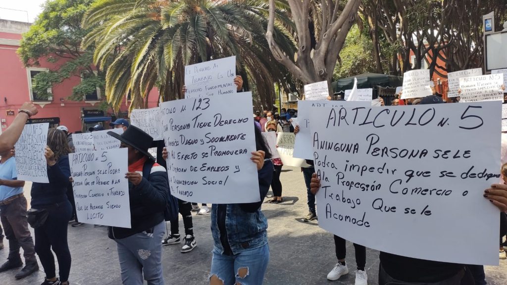 Ambulantes vuelven a manifestarse en el centro de la ciudad