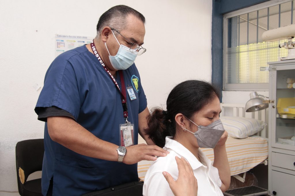 Realiza ISSSTEP jornada en Huauchinango; brinda más de 200 atenciones