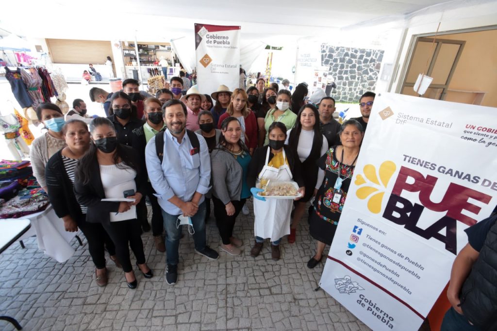 Participan estudiantes de CECADE en edición 19 de Feria del Chile en Nogada