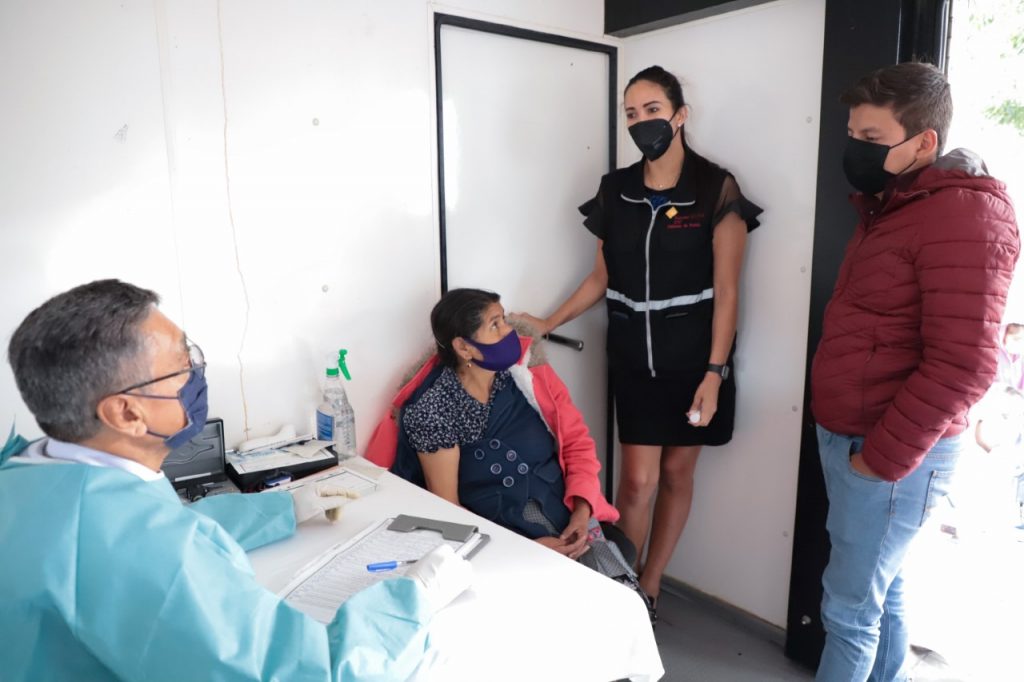 Acerca SEDIF servicios de salud médica y psicológica a La Resurrección