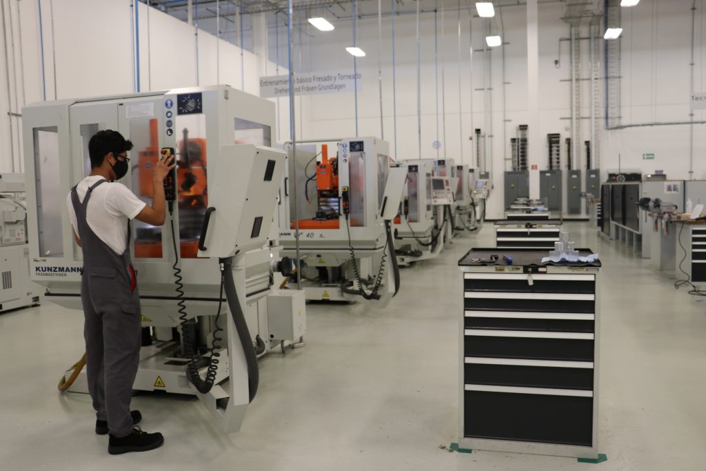 Refleja Puebla dinamismo de industria manufacturera