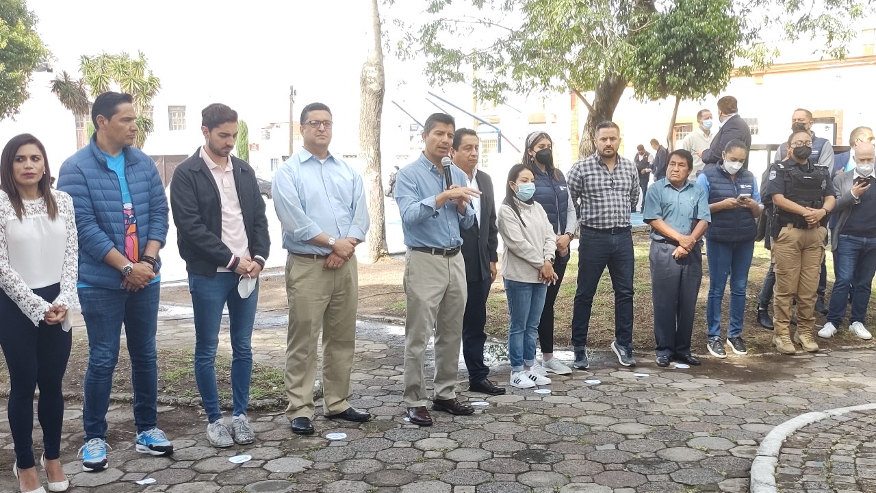Video desde Puebla: Garantizada seguridad de capitalinos ante mensajes de WhatsApp, sentenció Rivera Pérez