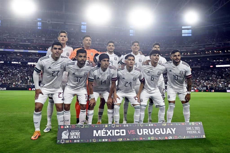 Revela Panini a sus convocados de México para Qatar 2022