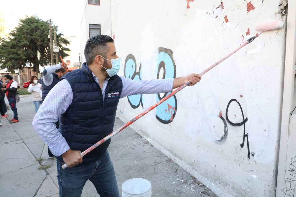 Ayuntamiento realiza jornada de vialidades en Villa Frontera