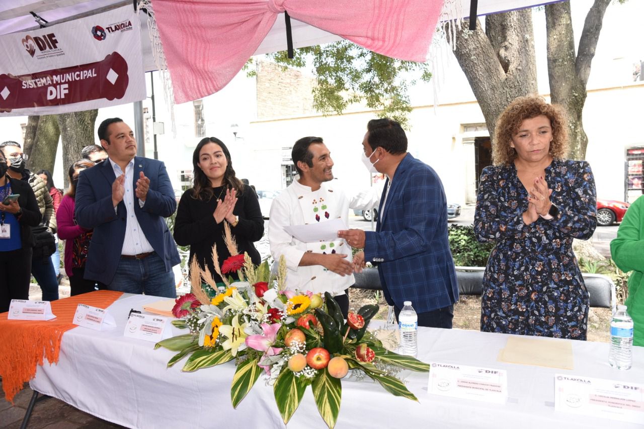 Gana “Doña Soco” concurso de chiles en nogada de Tlaxcala capital