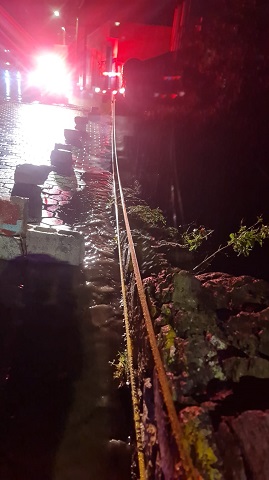 Intensas lluvias provocan derrumbe de un  puente en Xonacatepec