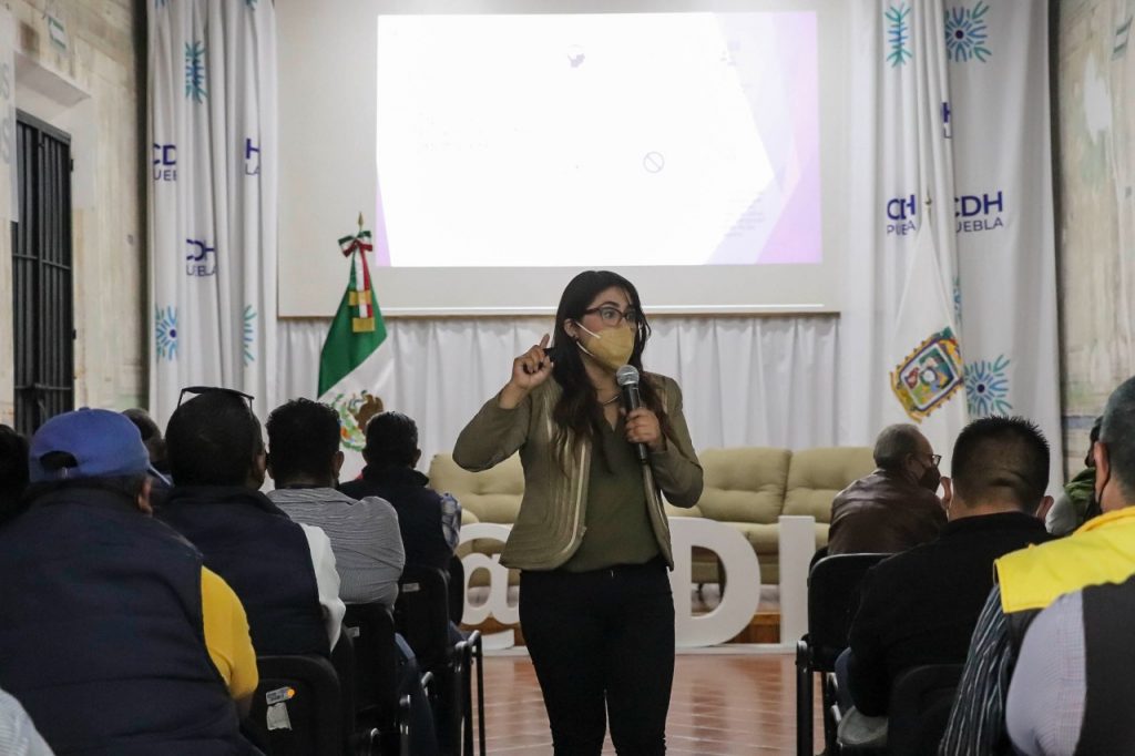 Personal de Vía Pública recibe capacitación de la CEDH