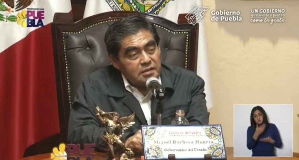 “Chillón” ante el gobierno federal, acusó Miguel Barbosa a Ignacio Mier