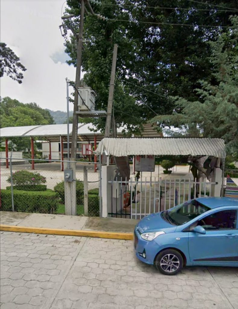 Acusan condicionamiento de educación al pago de cuotas en escuelas de Huauchinango