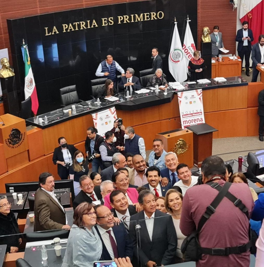 Video desde Puebla: Alejandro Armenta le gana a Higinio Martínez la presidencia del Senado