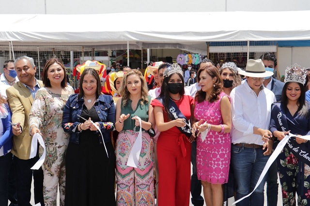 Paola Angon y Martha Ornelas encabezan inauguración de la 72A Feria de San Pedro Cholula