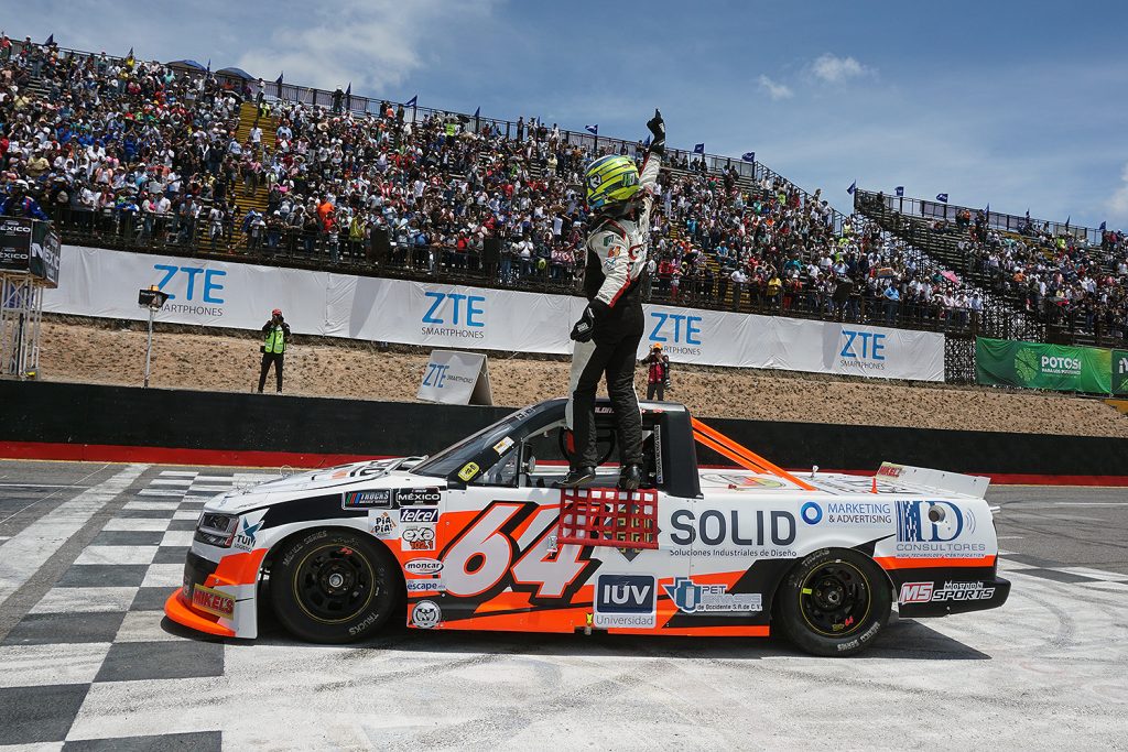 Con cabeza fría, Rodrigo de Colombres consigue primer triunfo en Trucks México