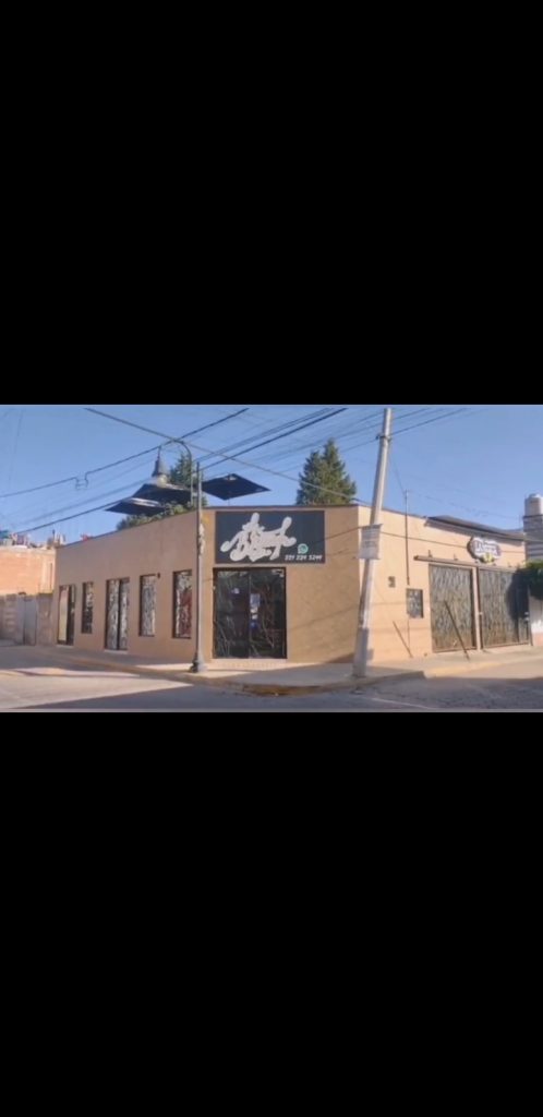 Video desde Puebla: Cunde la violencia en San Andrés Cholula; asesinan a estadounidense propietario de un bar frente a sus hijos