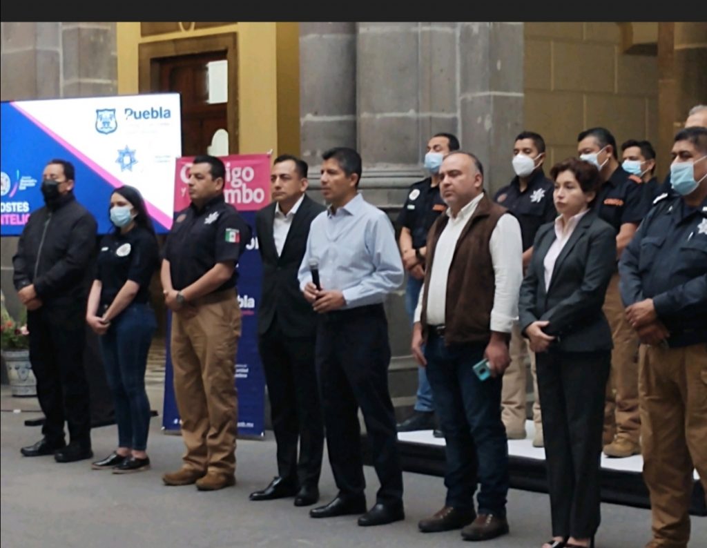 Video desde Puebla: Rivera Pérez exigió castigo ejemplar para elemento de tránsito que recibió “mordida”