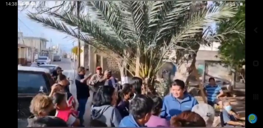 Video desde Puebla: Acusan al hermano del edil de Ajalpan de querer robar el terreno de una mujer muerta