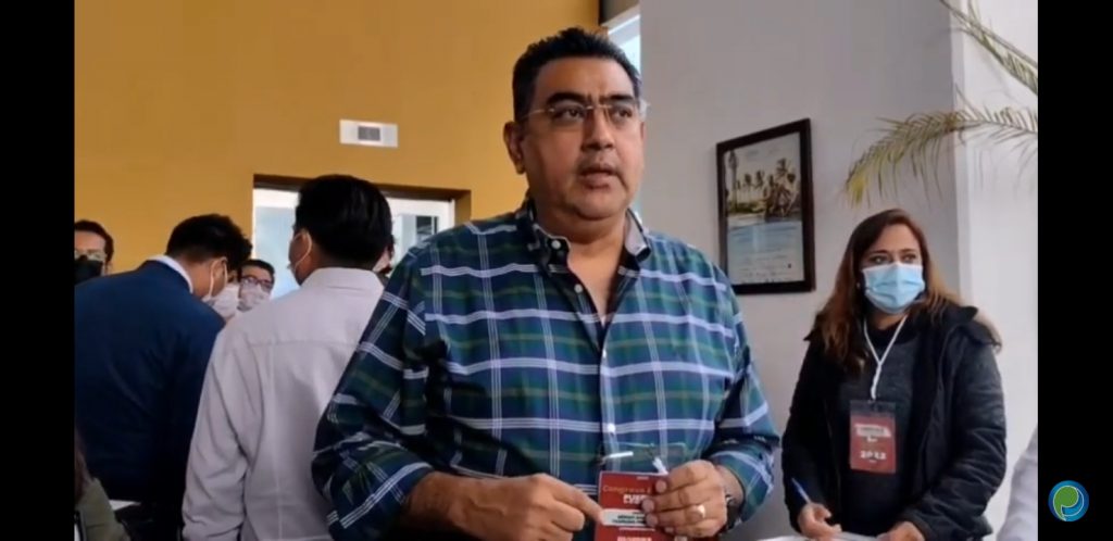 Video desde Puebla: Sergio Salomón Céspedes, Karina Pérez, etc llegan a la elección de Morena