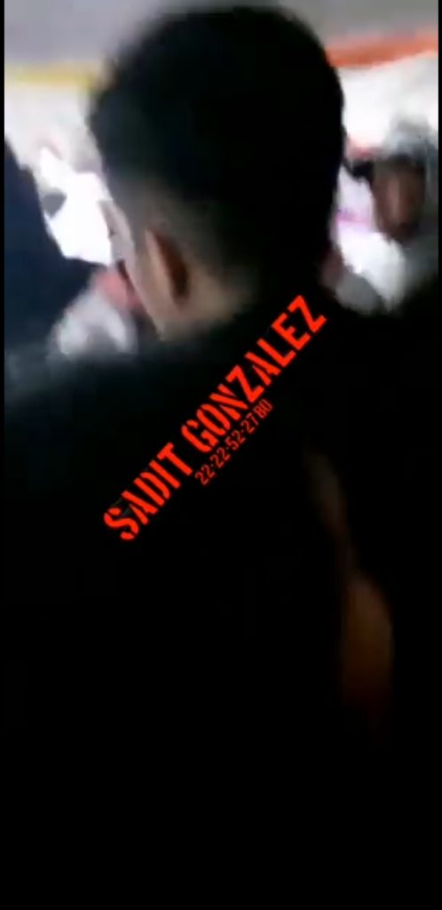 Video desde Puebla: Riña en plena feria de Amozoc