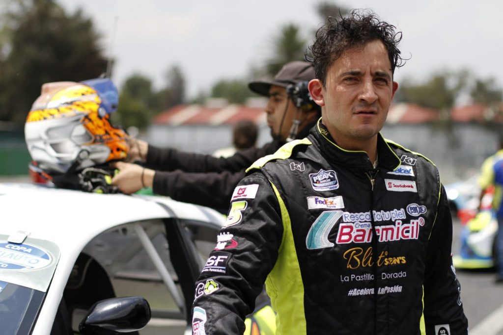 Tiger Racing en franca lucha por el título en Copa 1.8