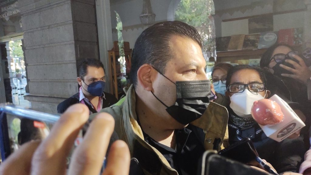 Video desde Puebla: Se investigarán causas del incendio en el mercado Zapata, señaló González Labastida