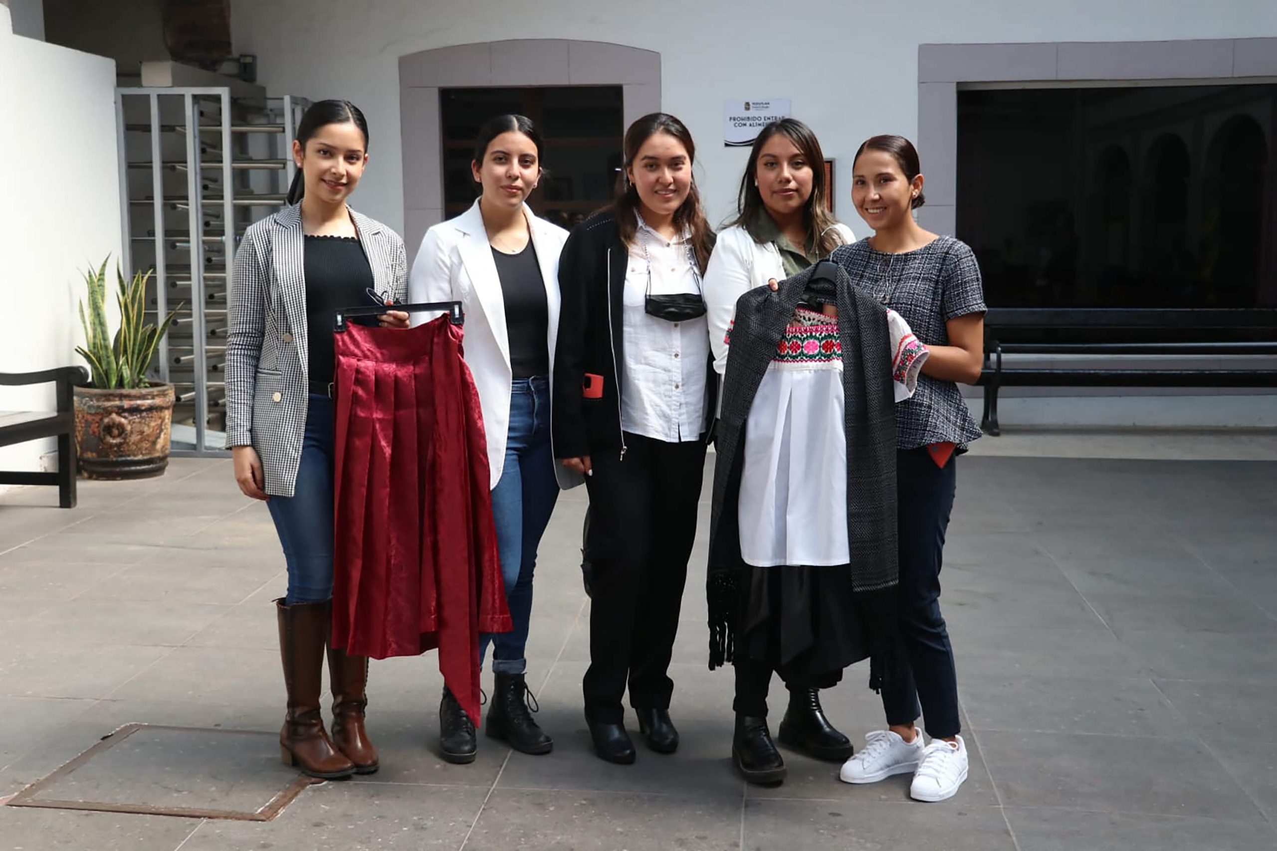 Buscan jóvenes crear traje típico de Teziutlán; Cultura asesorará confección