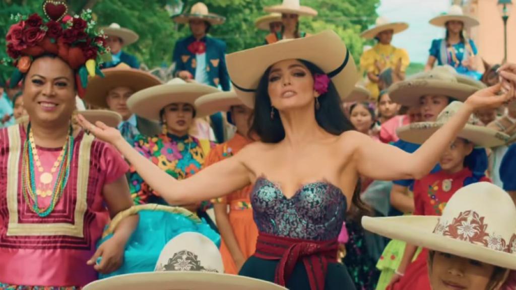 Ana Bárbara invitó a Lady Tacos a participar en su nueva canción