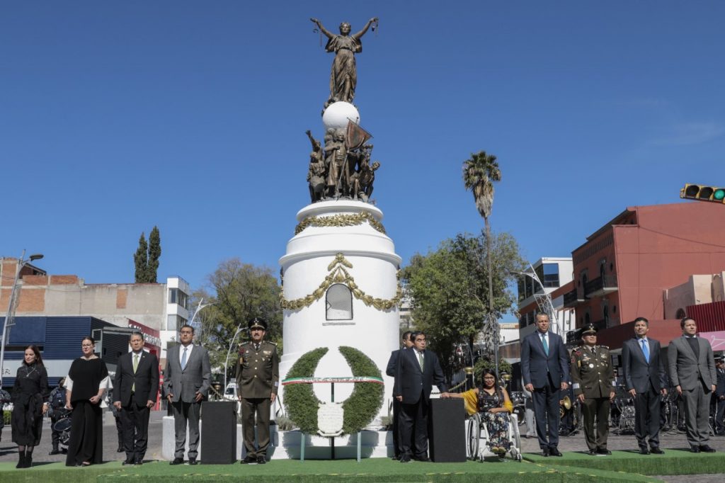 Miguel Barbosa encabeza ceremonia por el 201 aniversario de consumación de la independencia de México