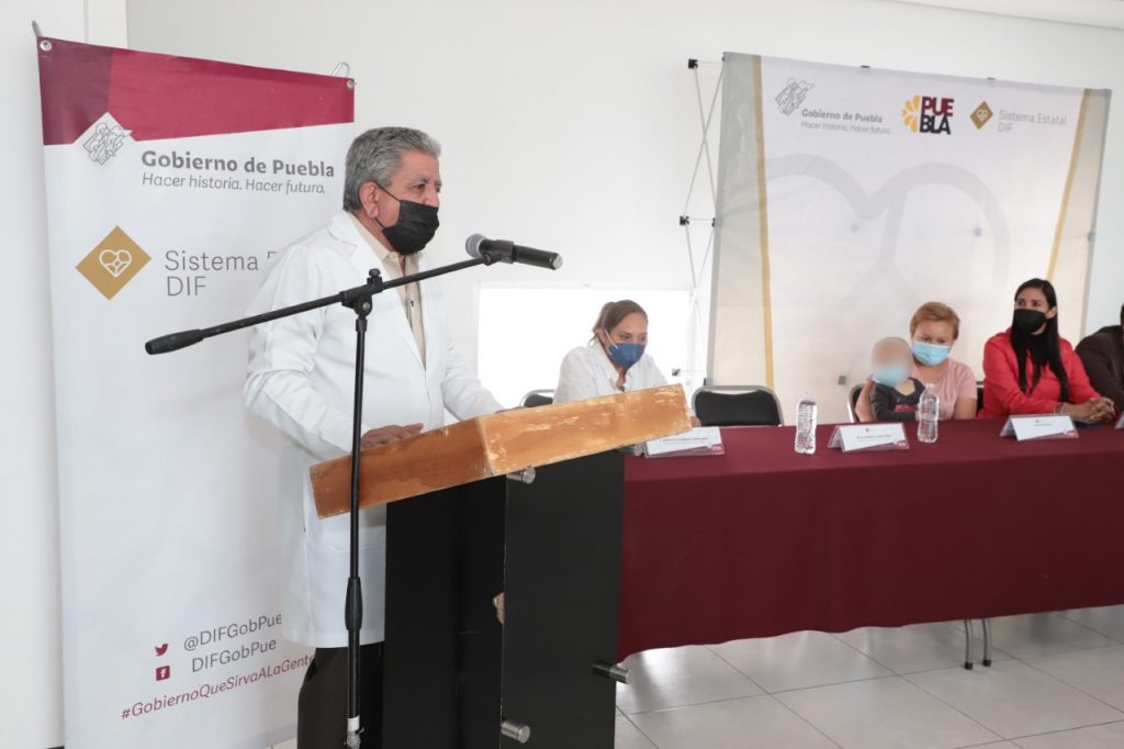 Entrega SEDIF apoyos a familiares de pacientes del Hospital para el Niño Poblano