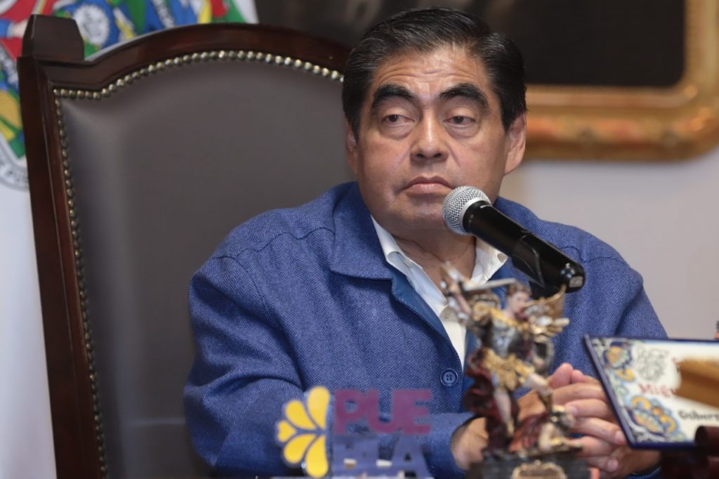 Lamentable que expresidentes municipales estén en la cárcel por equivocar el camino, reiteró Miguel Barbosa