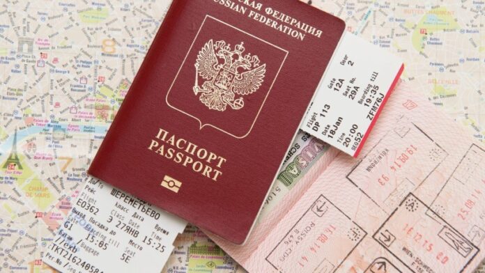 La Comisión propone la suspensión total del acuerdo de facilitación de visados con Rusia