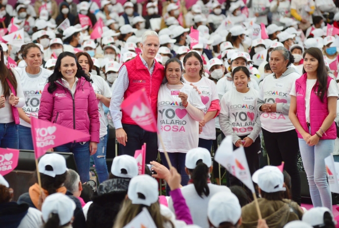 Entregan a más de 4 mil 600 mexiquenses el Salario Rosa en Huixquilucan