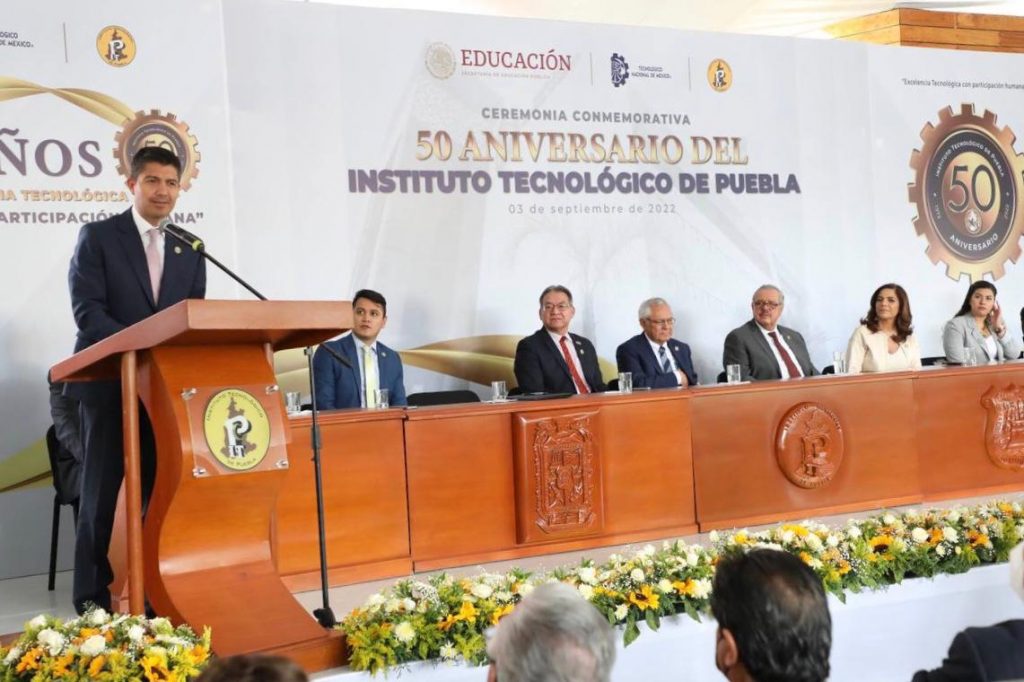 Rivera Pérez se compromete a relaminar la Avenida Tecnológico