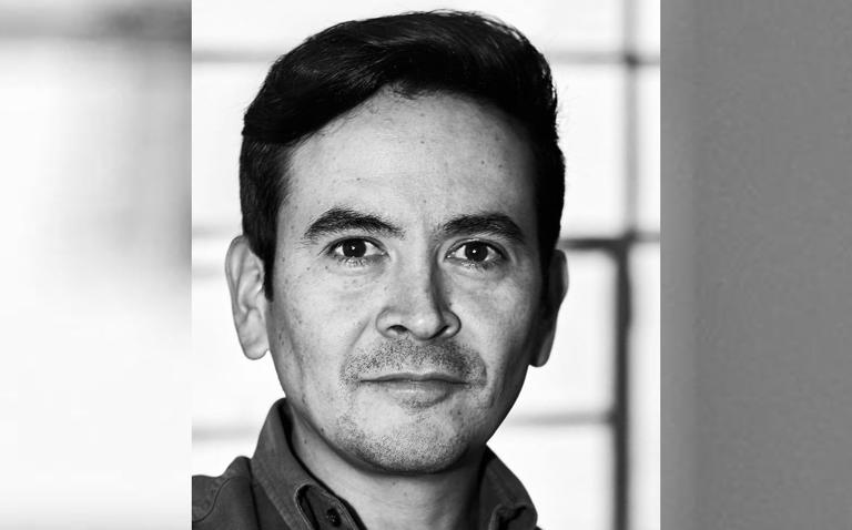 ¡Orgullo nacional! Alejandro Andrade, guionista mexicano, recibe premio en España